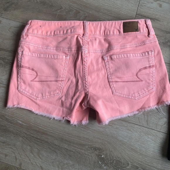 American Eagle jean shorts size 6 peachy pink stretch - Picture 2 of 4